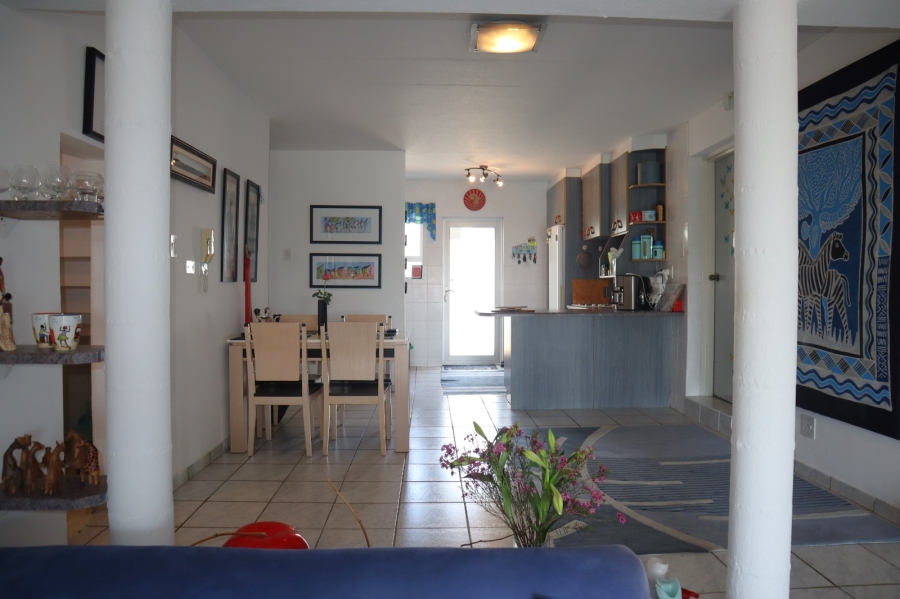To Let 3 Bedroom Property for Rent in Wavecrest Eastern Cape
